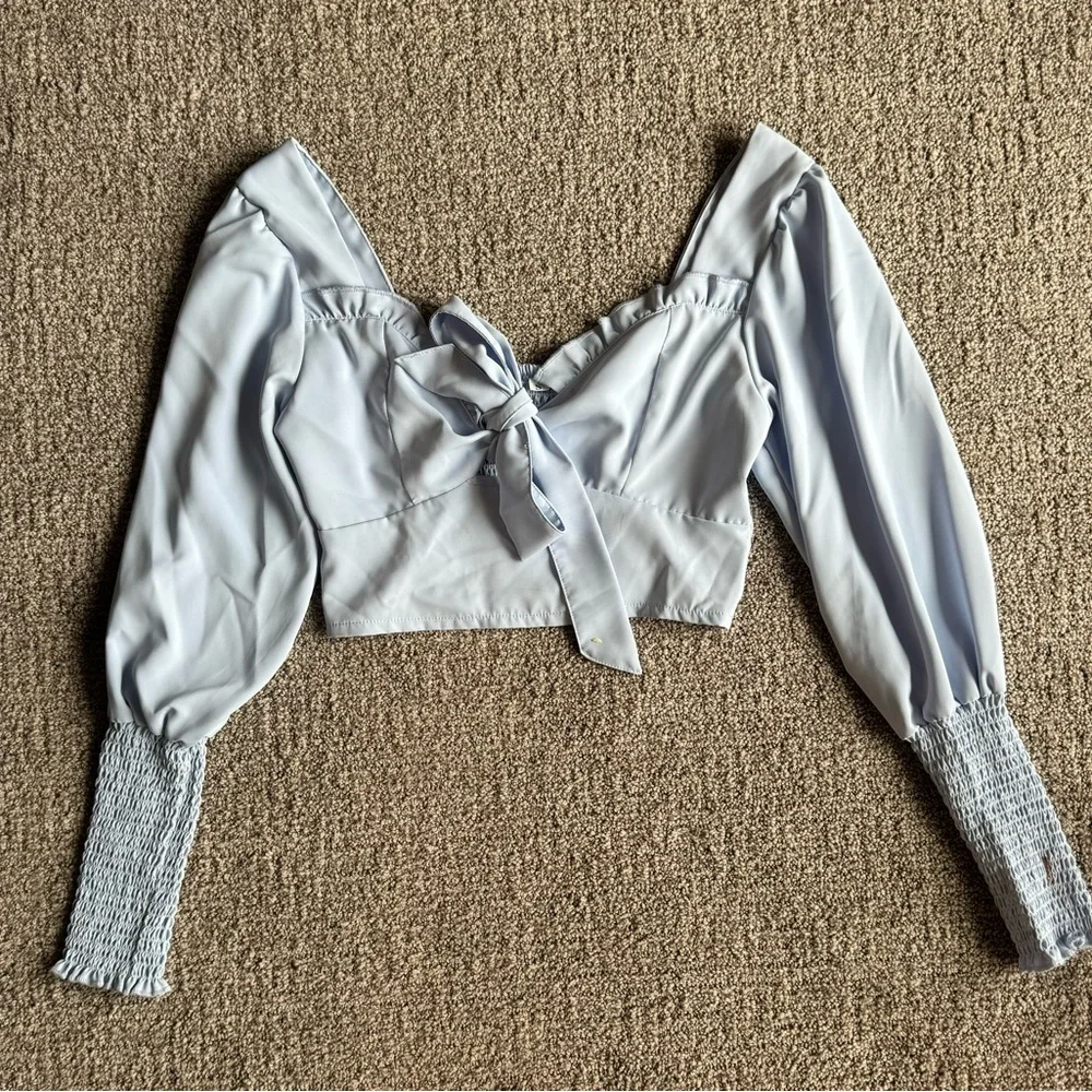 NWOT Knot Front Frill Shirred Long Sleeve Crop Top Blouse Blue Womens Size Small